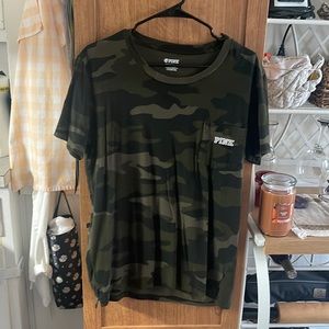 Pink camo tshirt size small